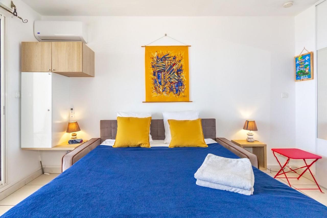 Oceanides - Studio Renove Avec Magnifique Vue Mer - Saint-Gilles-Les-Bains Dış mekan fotoğraf